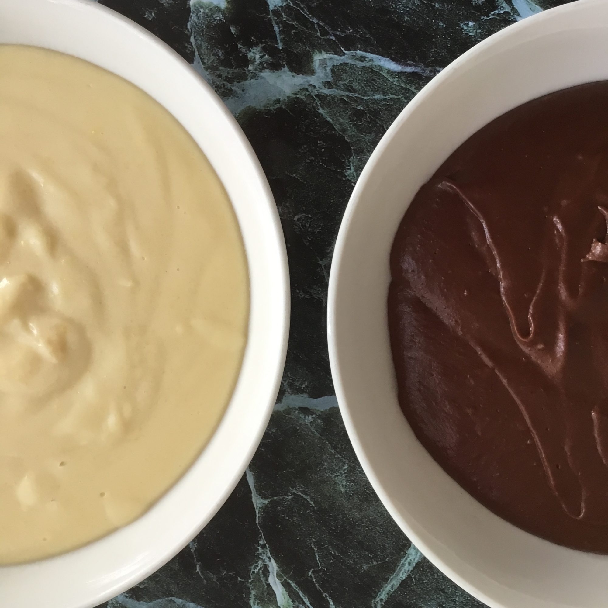 Crema pasticcera classica e al cioccolato